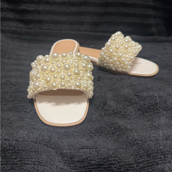 a new day Shoes - NWOT a new day Pearl Slide On Sandals Size 8